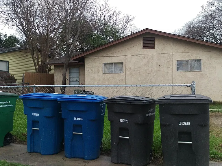 1729 Sacramento — Photo 11