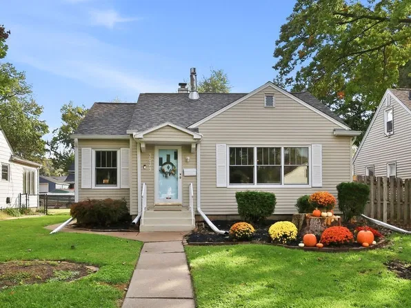 3023 Jefferson Ave, Davenport, IA 52803