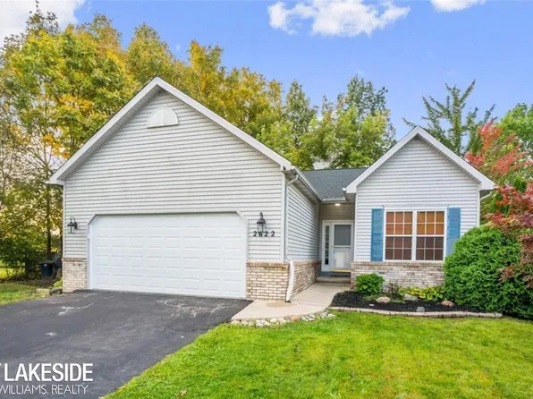 2622 Bonny Brook Dr, Howell, MI 48843