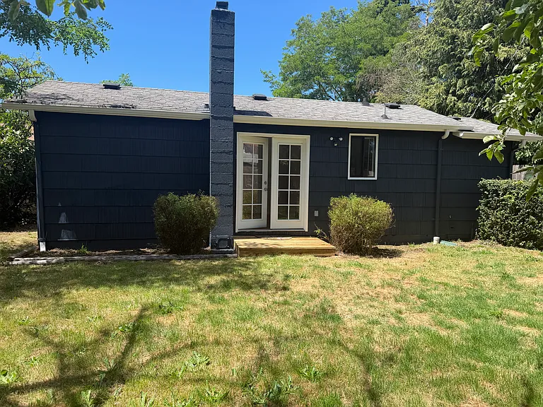 1217 S Durango St — Photo 4