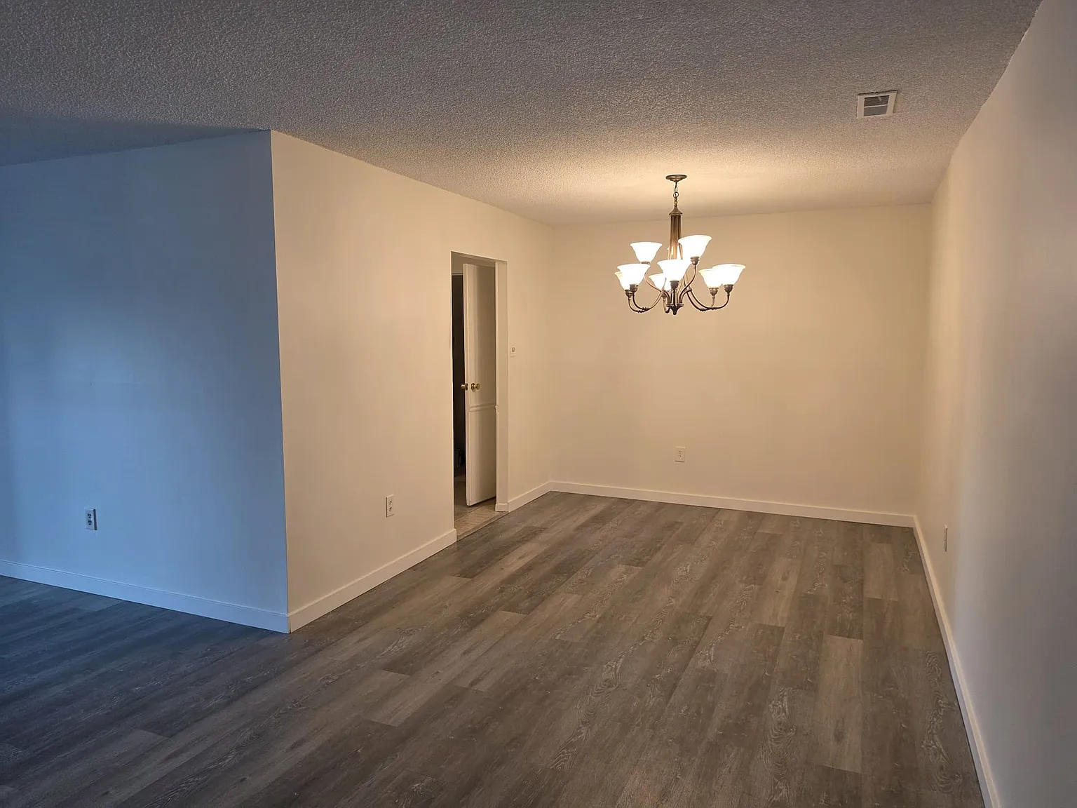 3 bed, 1550 sqft, $2,200 — Photo 4