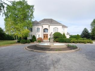 5N671 Chambellan Ln, Wayne, IL 60184