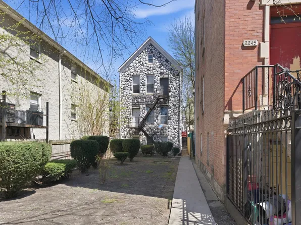 (undisclosed Address), Chicago, IL 60623