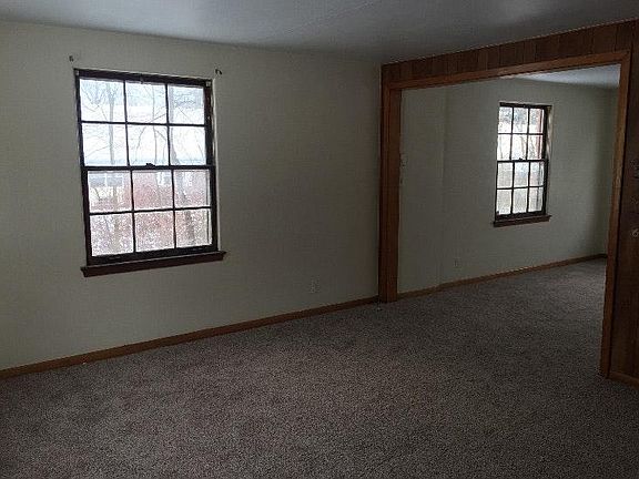 4th image of 141 Louis Ave
