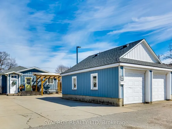 206 Caradoc St S, Strathroy Caradoc, ON N7G 2P1