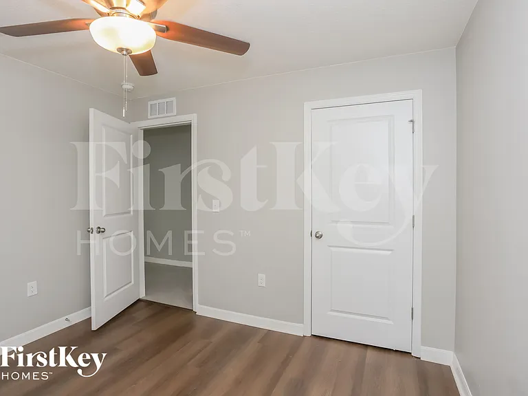 986 7th Ave NW — Photo 10