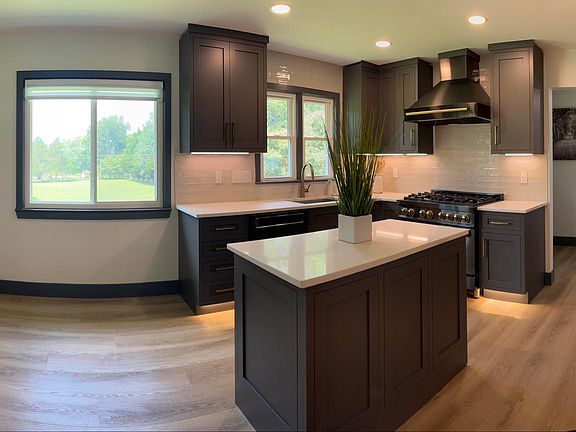 5th image of 10313 Schaeffer Ln