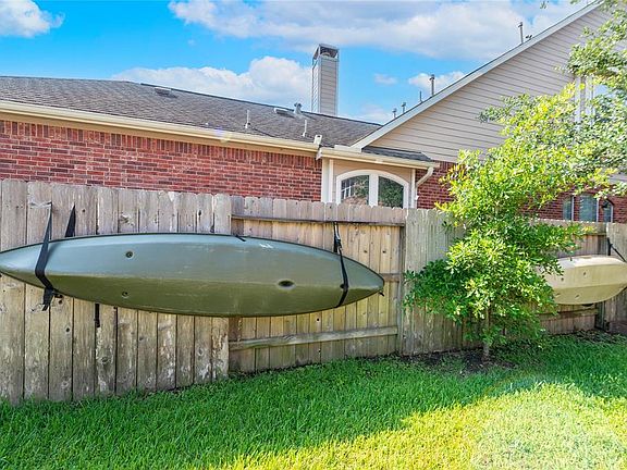 5th image of 1227 Lake Grayson Dr