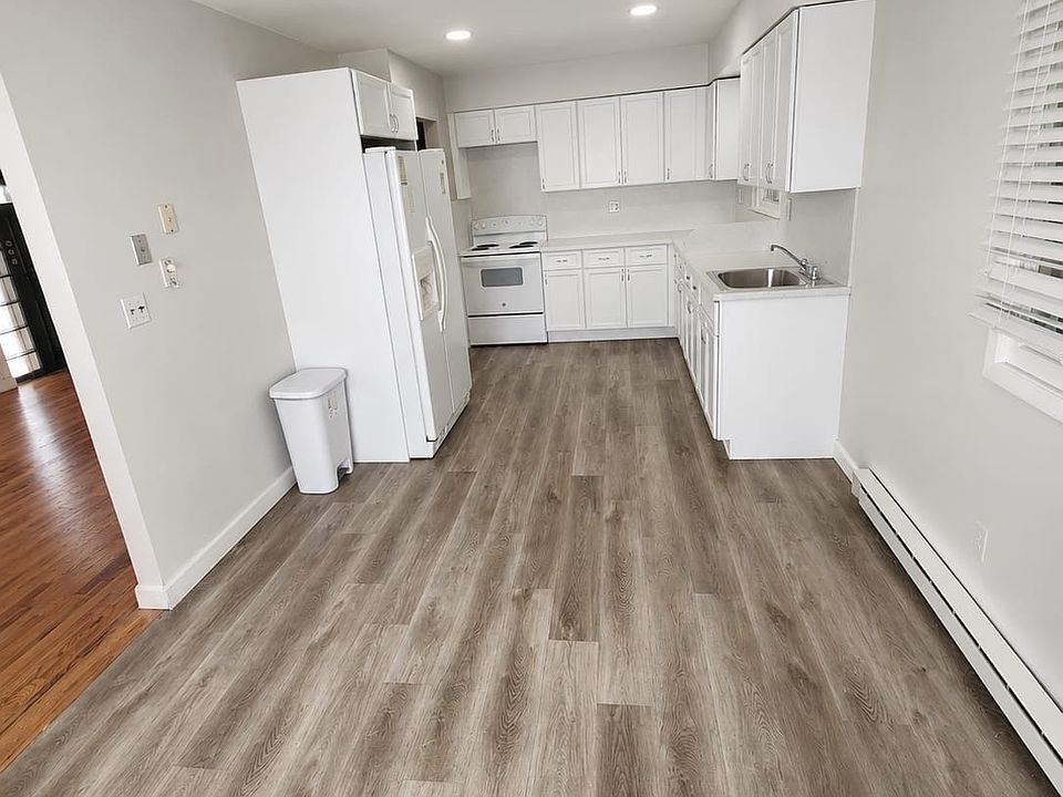 1st image of 90 Atwell Ln #0