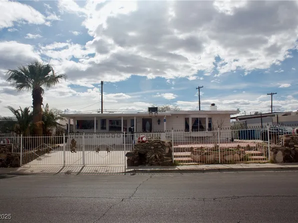 4701 Sacks Dr, Las Vegas, NV 89122