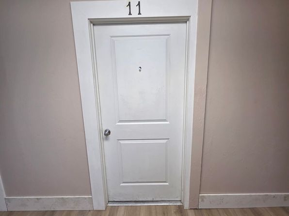 83 N Broadway St #11