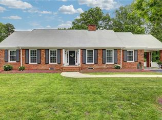 1221 Duke Of Gloucester St, Colonial Heights, VA 23834