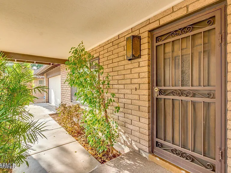 1536 E Gemini Dr — Photo 4