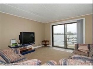 26 Pistakee Lake Rd, Fox Lake, IL 60020