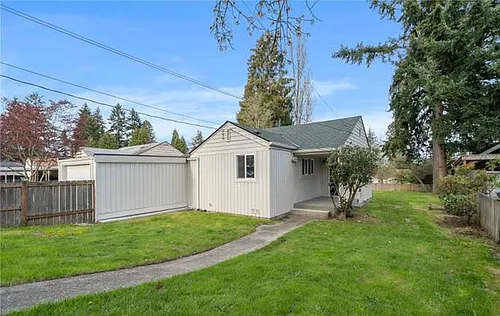11742 20th Ave NE Photo 1