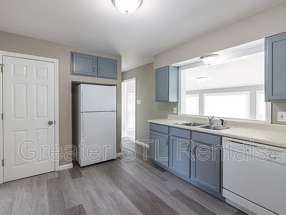 5th image of 10603 Litz Ave