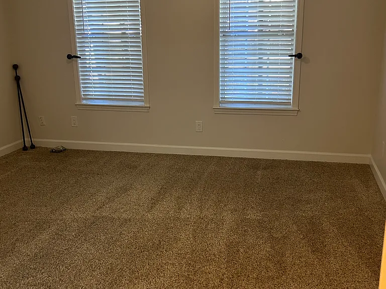 241 Parkwood Cir — Photo 8