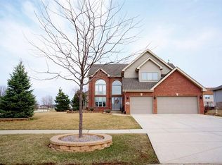 826 Brigantine Dr, New Lenox, IL 60451