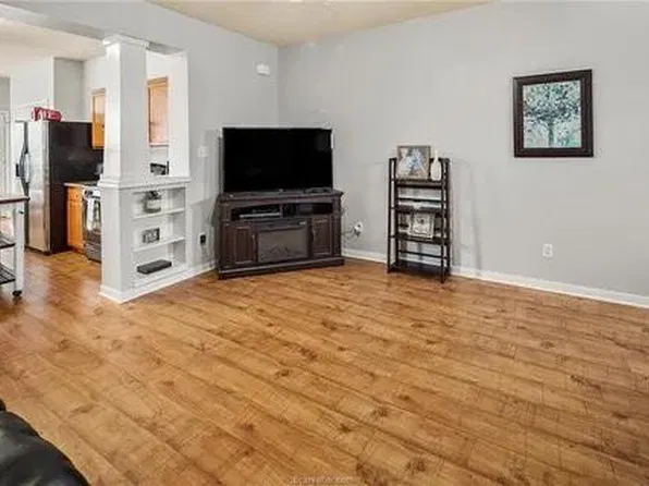 904 Eagle Ave, College Station, TX 77845