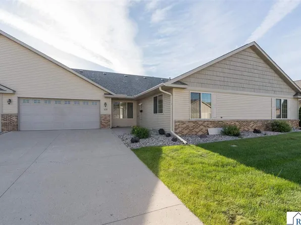 109 Palmer Path, Mankato, MN 56001
