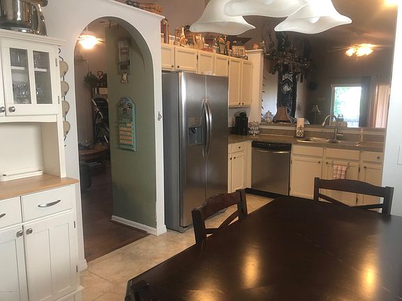 2nd image of 3024 Pebble Creek St