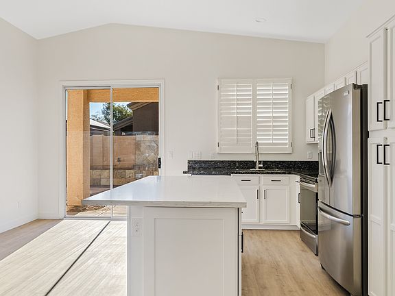 5th image of 4311 E Palo Brea Ln