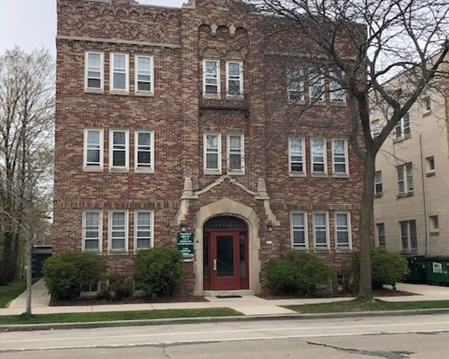 3819 N Oakland Ave — Photo 1