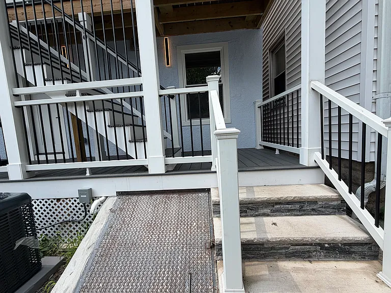 24 Dean St — Photo 19