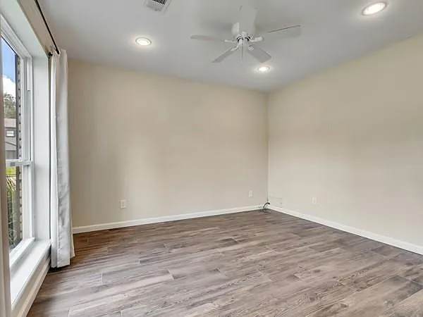 2103 Longhorn Dr — Photo 10