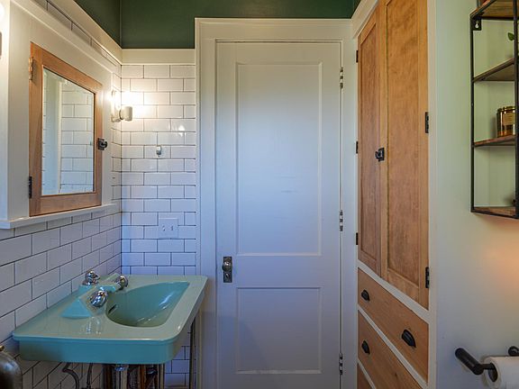 3rd image of 3546 Blaisdell Ave #2