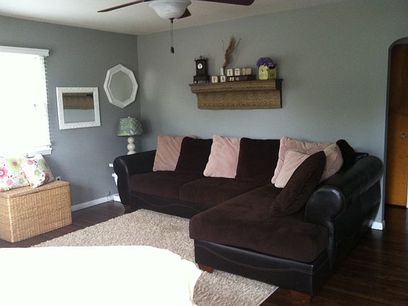 Upstairs Living Room 
