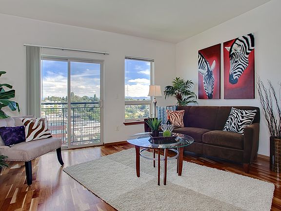 5th image of 412 11th Ave Penthouse 11