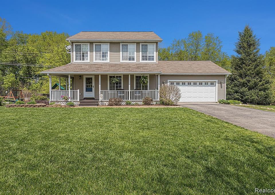 2497 Calvin Ct, Pinckney, MI 48169 Zillow