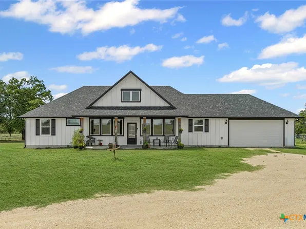 240 Oil Field Rd, Lockhart, TX 78644