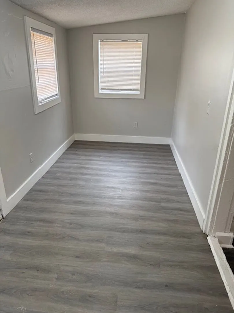 Great Property in quite Neighborhood — Photo 4