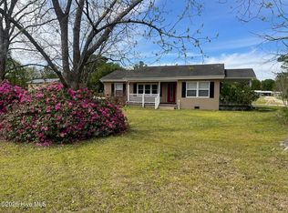 300 Five Mile Rd, Richlands, NC 28574