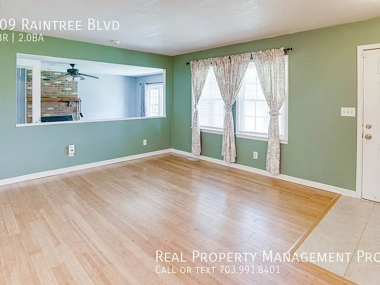 209 Raintree Blvd — Photo 16
