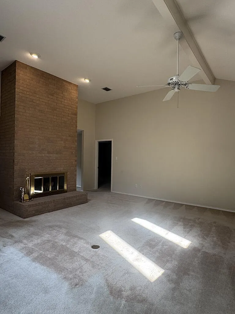 3 bed, 2.0 bath, 2348 sqft, $2,750 — Photo 3