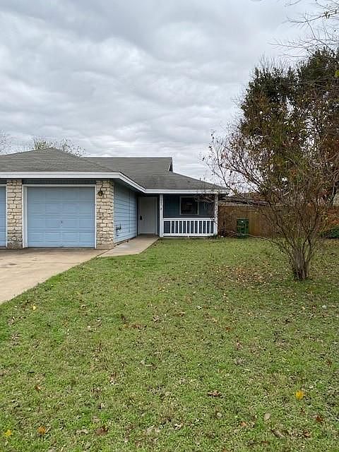 1st image of 905 Country Aire Dr #B