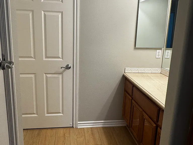 10715 Camarillo St #101 — Photo 11