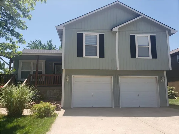 613 SW Creek Ridge Dr, Grain Valley, MO 64029