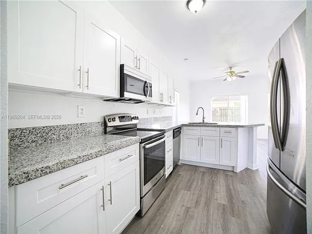 10270 SW 225th Ln — Photo 6