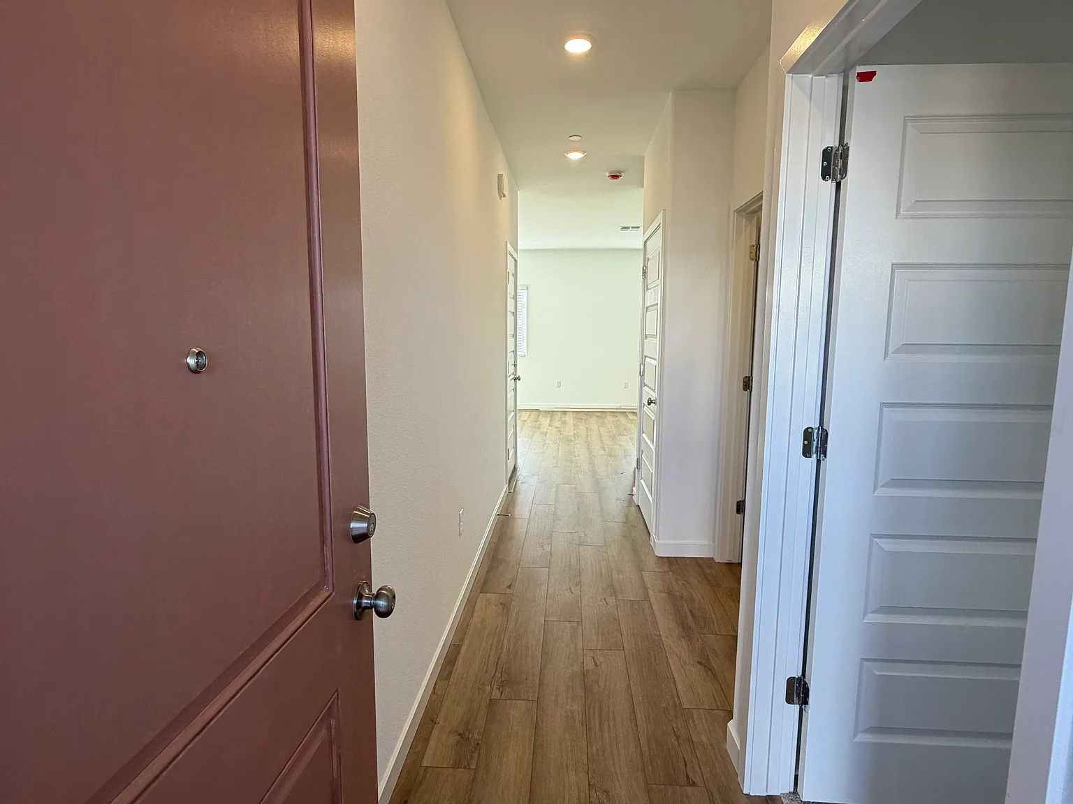 4 bed, 2066 sqft, $2,995 — Photo 2