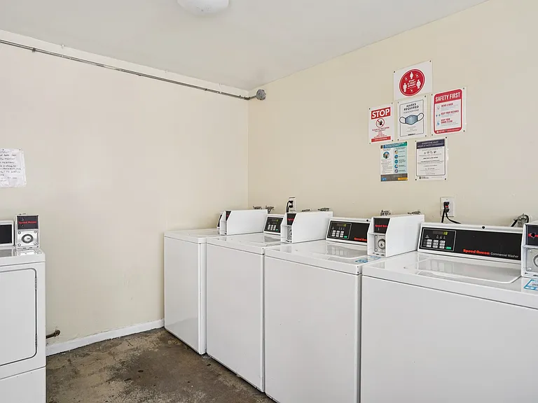 821 E Pine — Photo 14