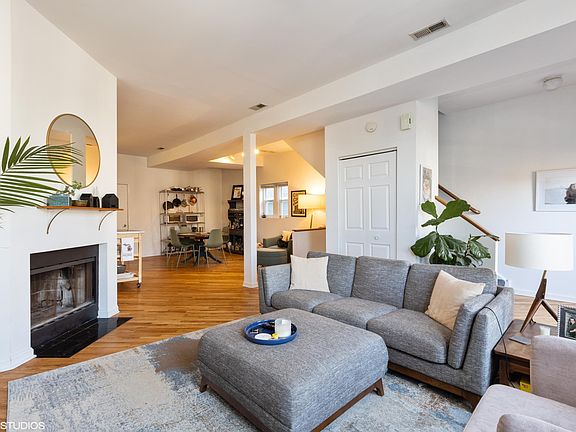2nd image of 2518 N Ashland Ave APT 2F
