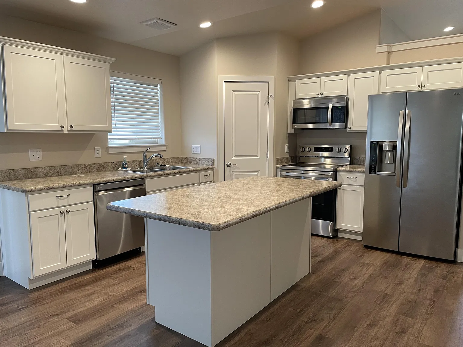 1523 Rancho Vista - - — Photo 4