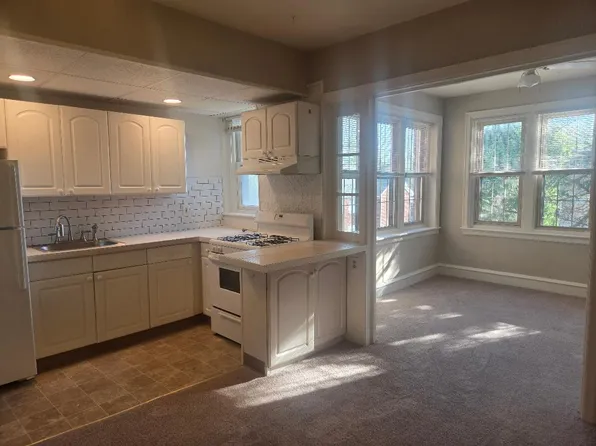 Drexel Court Apartments