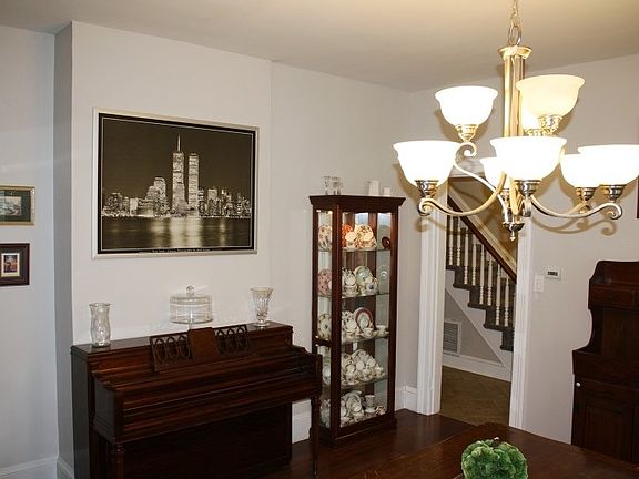 Dining Room, Piano can stay