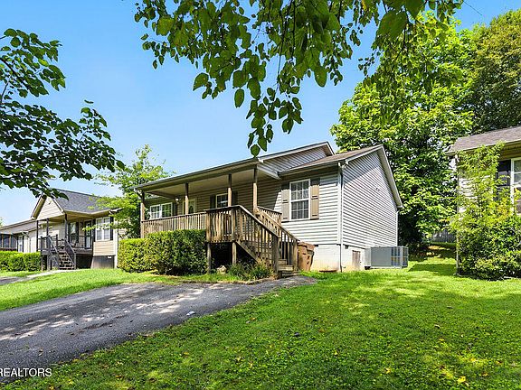 2nd image of 2739 Carson Ave