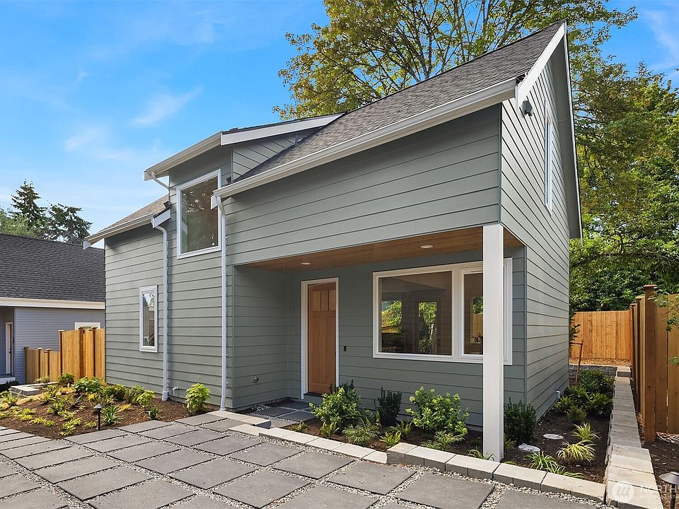 1st image of 11739 40th Avenue NE #C
